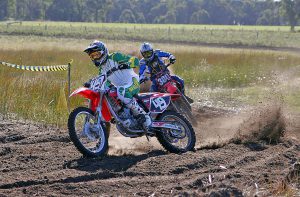 1280px-motox_racing_edit
